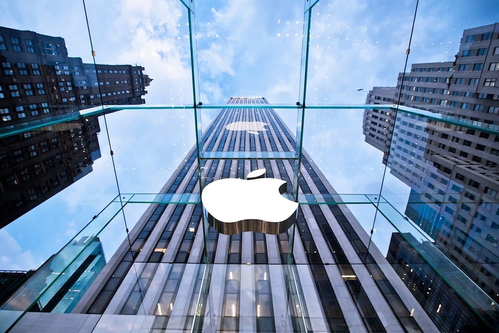 Apple Pays lawsuits alleging it illegal slow down iPhones